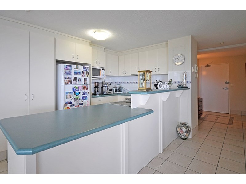 4J/828 Pacific Parade, Currumbin QLD 4223