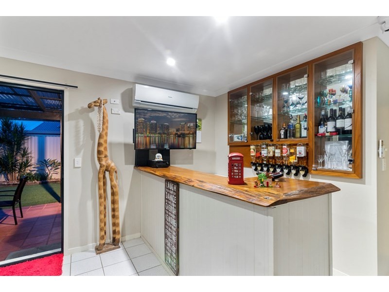 34 Silver Glade Drive, Elanora QLD 4221