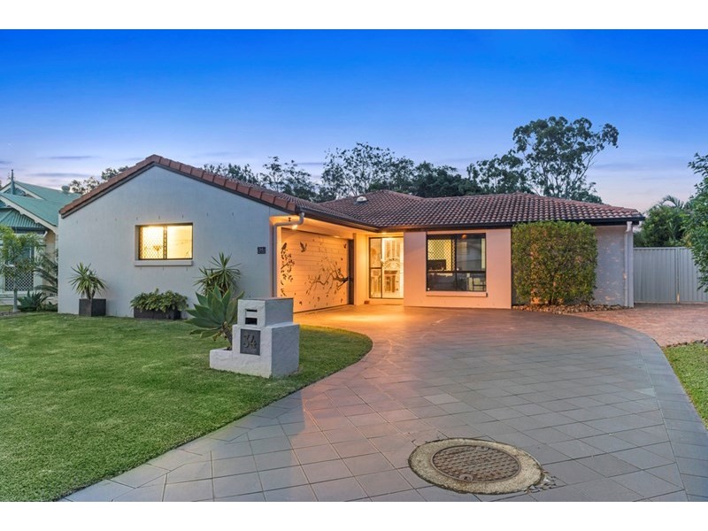 34 Silver Glade Drive, Elanora QLD 4221