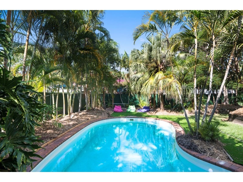 4 Toukley Court, Highland Park QLD 4211