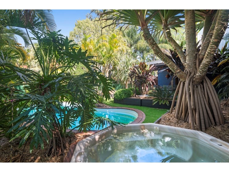 4 Toukley Court, Highland Park QLD 4211