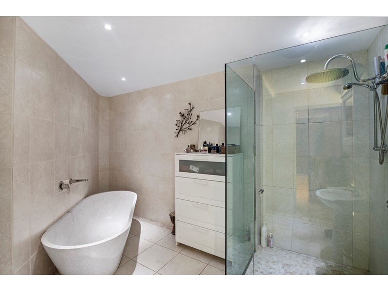 4 Toukley Court, Highland Park QLD 4211