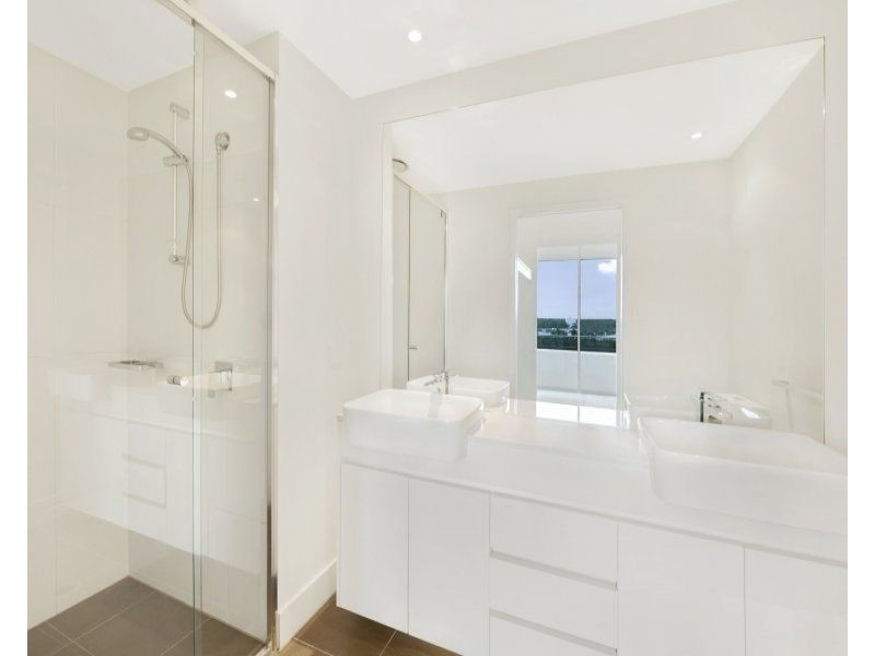 702/15 Compass Drive, Biggera Waters QLD 4216