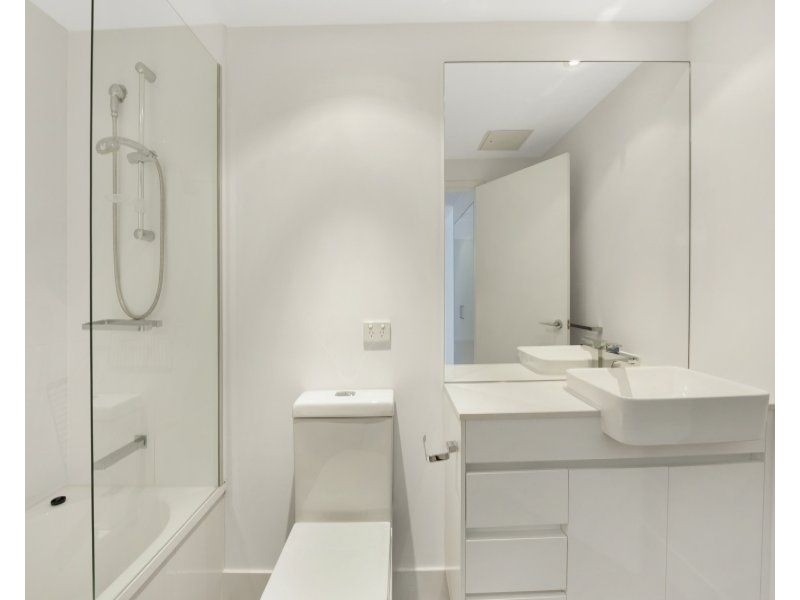 702/15 Compass Drive, Biggera Waters QLD 4216