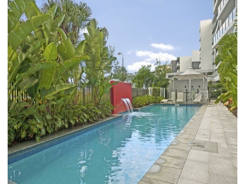 702/15 Compass Drive, Biggera Waters QLD 4216