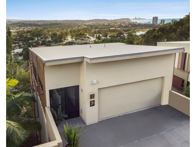 7 Currumbin Crest Drive, Currumbin QLD 4223