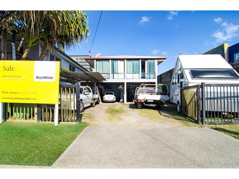 12 Seventh Avenue, Palm Beach QLD 4221