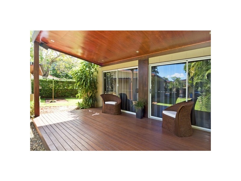 11 Merauke Avenue, Palm Beach QLD 4221