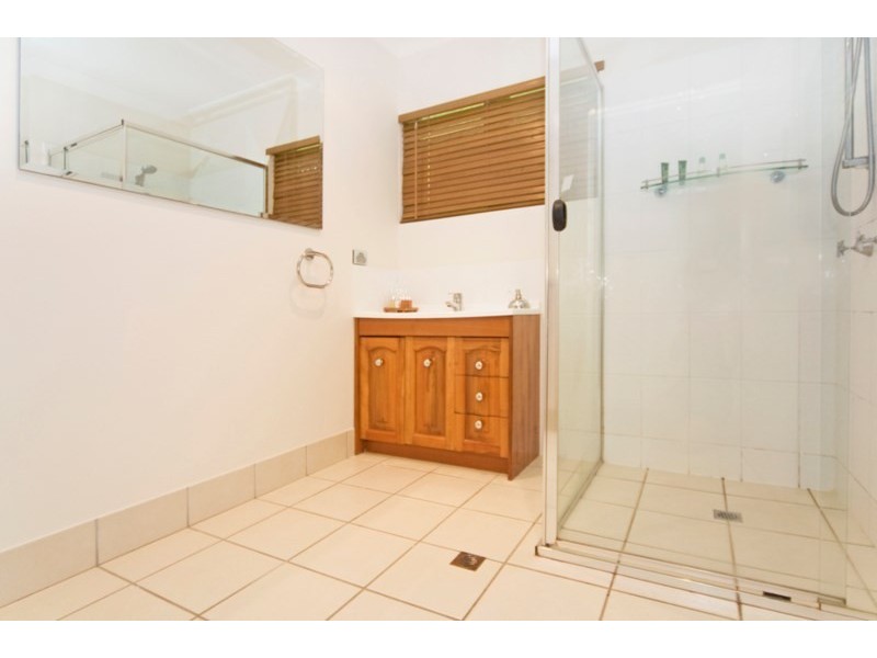 11 Merauke Avenue, Palm Beach QLD 4221