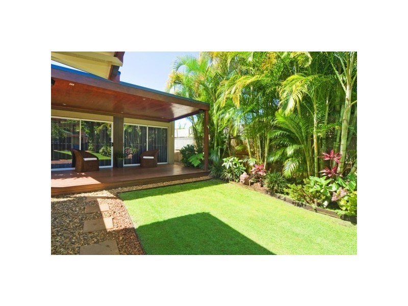 11 Merauke Avenue, Palm Beach QLD 4221