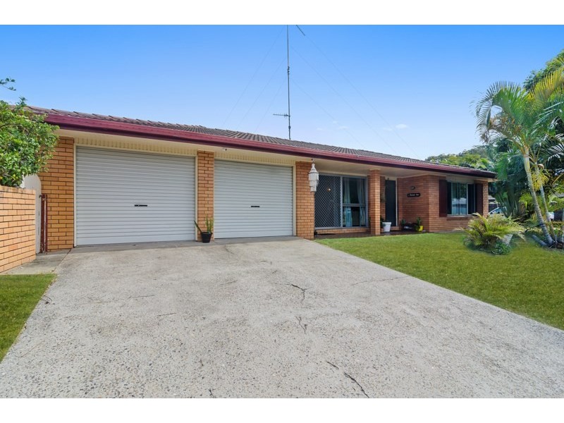 2 Parnoo Avenue, Burleigh Heads QLD 4220