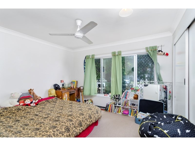 2 Parnoo Avenue, Burleigh Heads QLD 4220