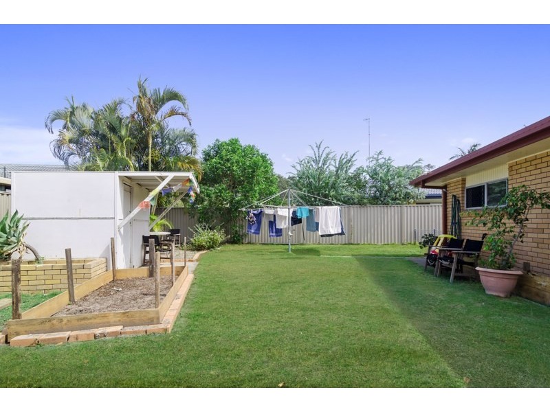 2 Parnoo Avenue, Burleigh Heads QLD 4220