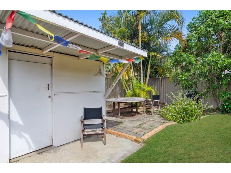 2 Parnoo Avenue, Burleigh Heads QLD 4220
