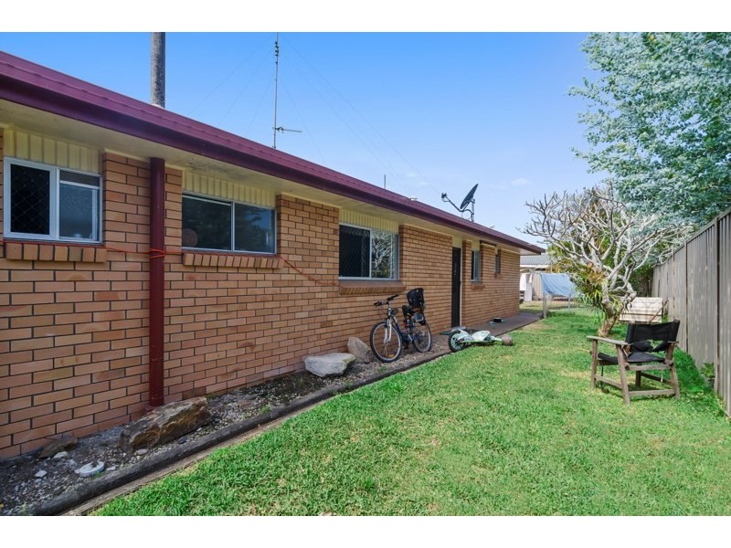 2 Parnoo Avenue, Burleigh Heads QLD 4220