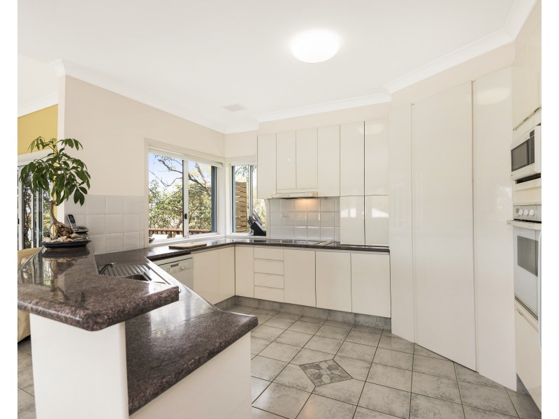 37 Killara Street, Currumbin Waters QLD 4223