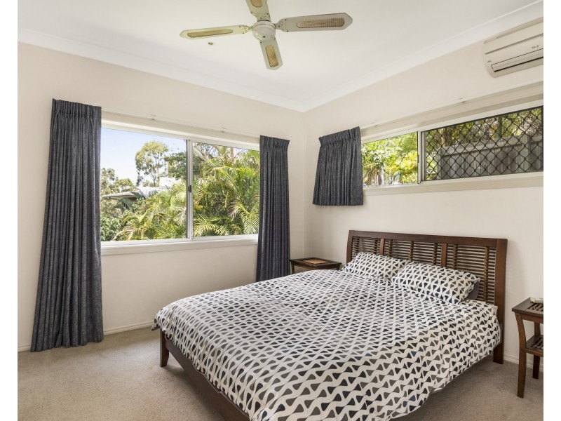 37 Killara Street, Currumbin Waters QLD 4223