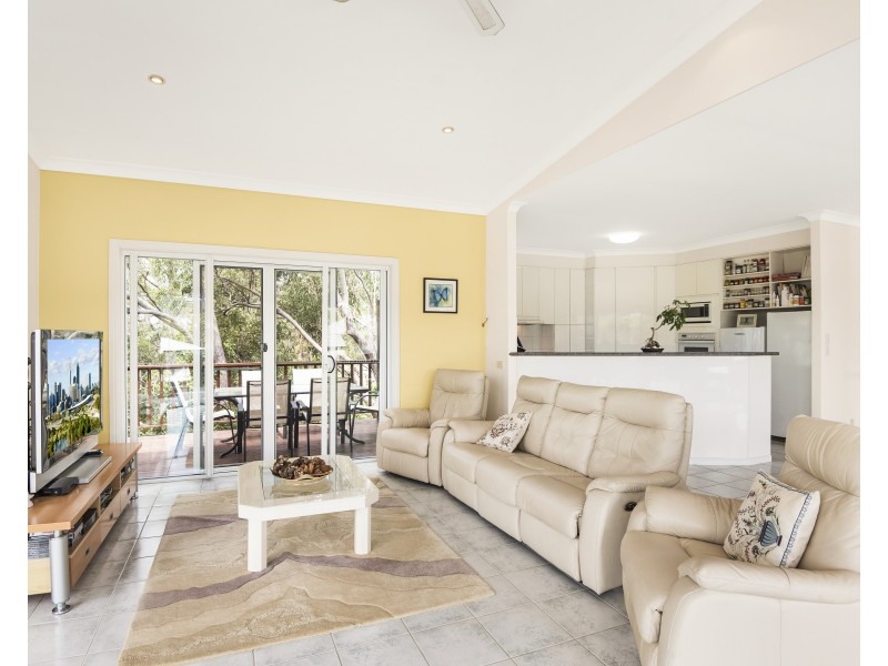 37 Killara Street, Currumbin Waters QLD 4223