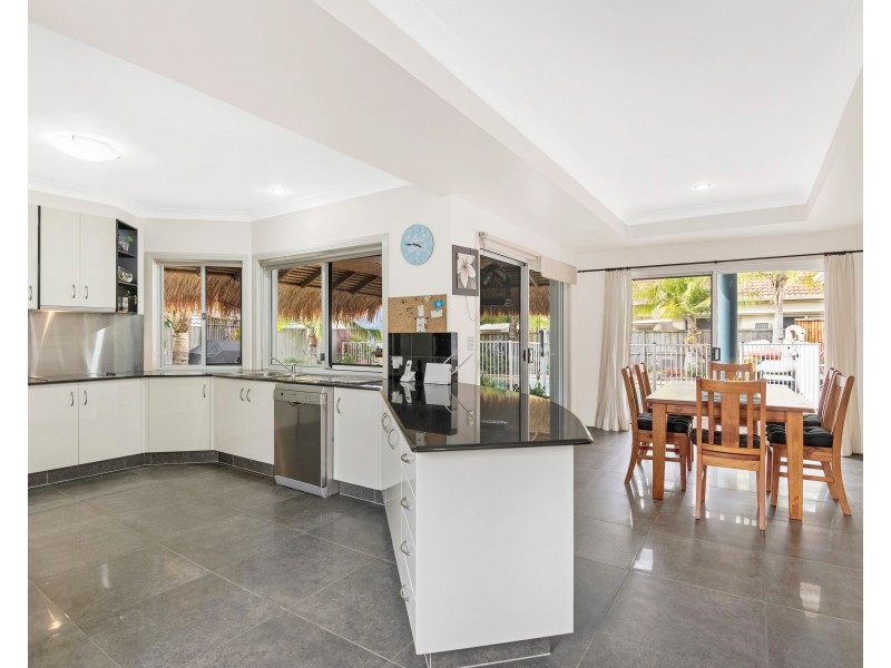 22 Tropicana Circuit, Burleigh Waters QLD 4220