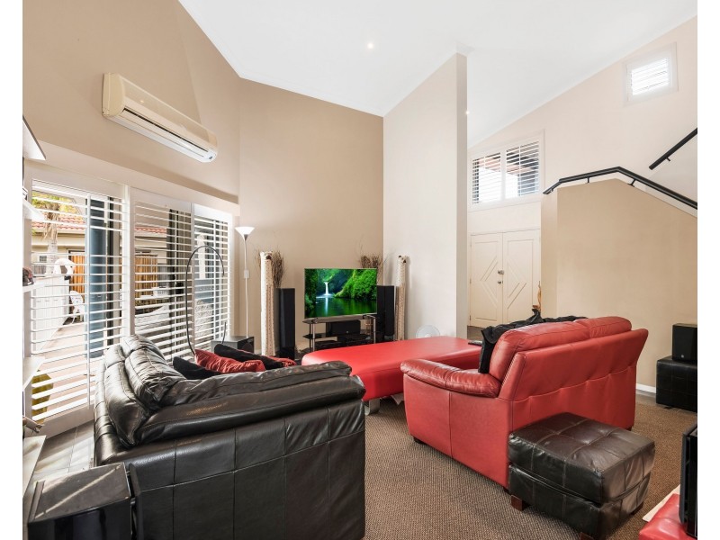 22 Tropicana Circuit, Burleigh Waters QLD 4220