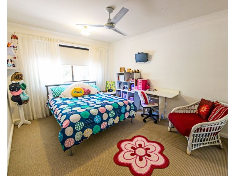 10 Heeterra Court, Elanora QLD 4221