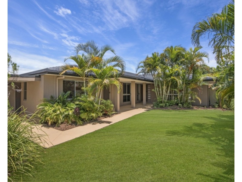 15 Holbrook Way, Elanora QLD 4221