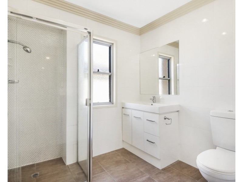 15 Holbrook Way, Elanora QLD 4221