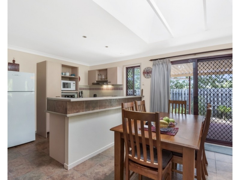 12 Oasis Crescent, Elanora QLD 4221