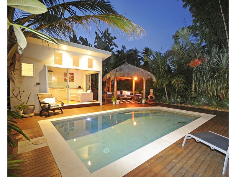 59 Manus Avenue, Palm Beach QLD 4221