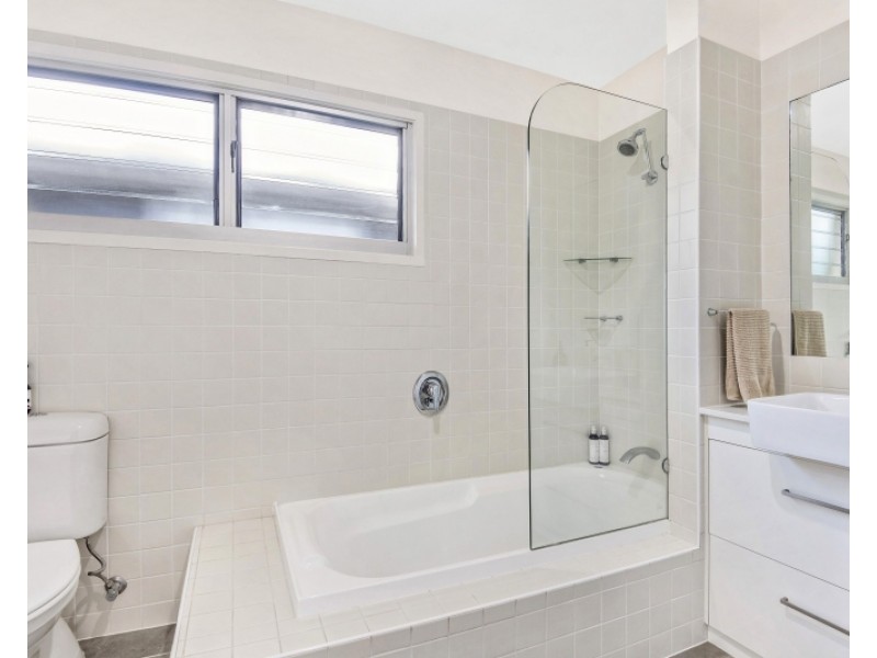 59 Manus Avenue, Palm Beach QLD 4221