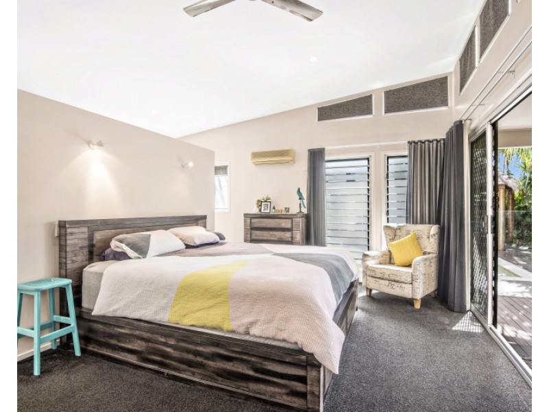 59 Manus Avenue, Palm Beach QLD 4221