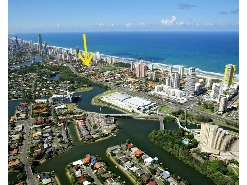 6/23 Armrick Avenue, Broadbeach QLD 4218