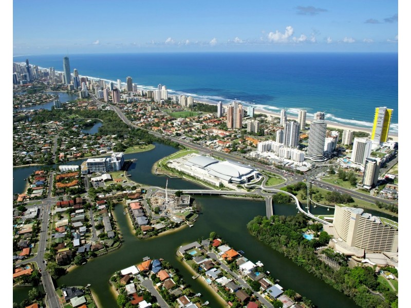 6/23 Armrick Avenue, Broadbeach QLD 4218