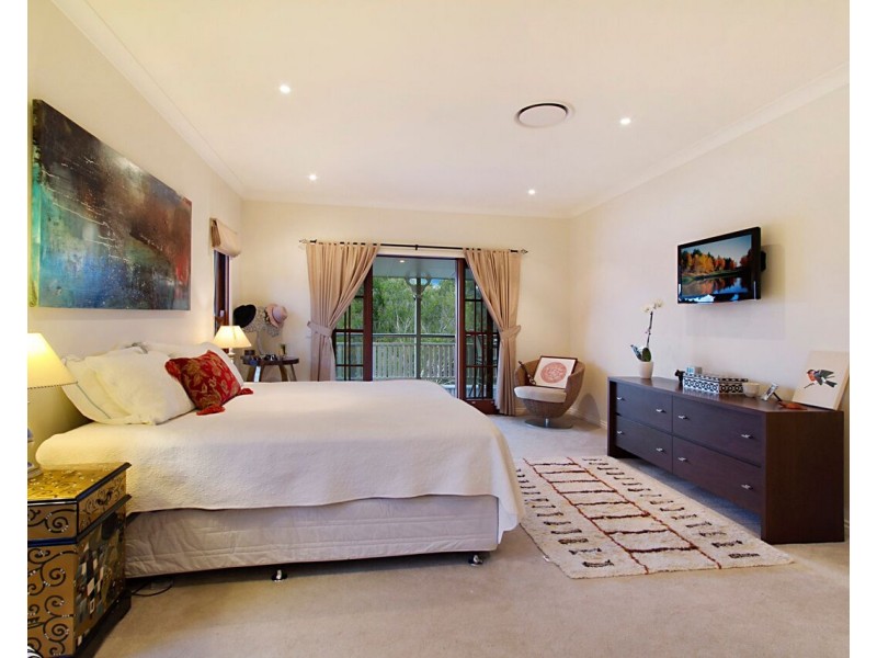 4 Nyoka Court, Elanora QLD 4221