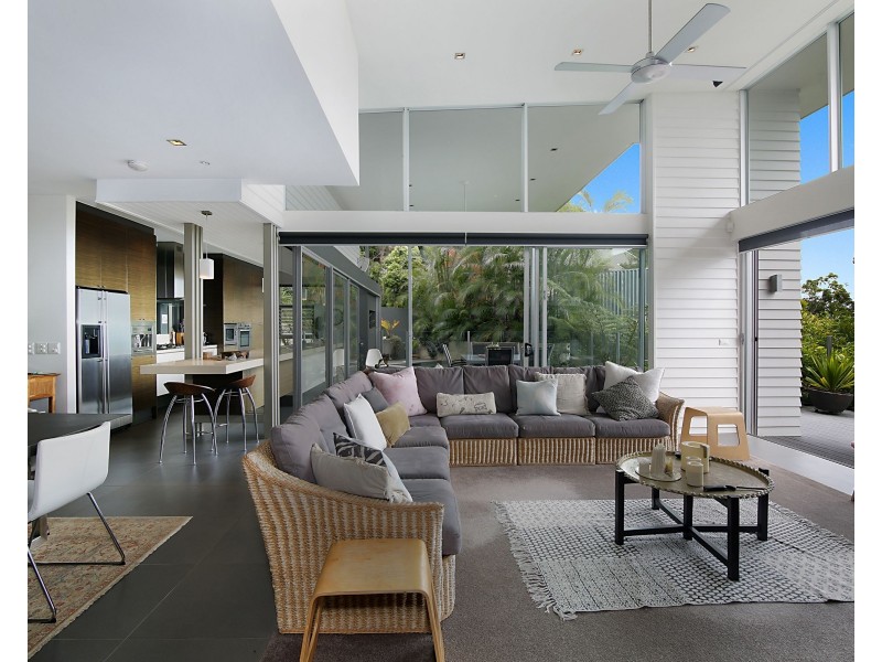 274 Simpsons Road, Currumbin Waters QLD 4223