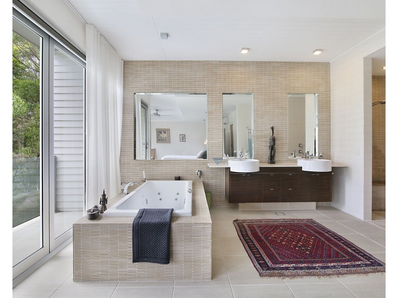 274 Simpsons Road, Currumbin Waters QLD 4223