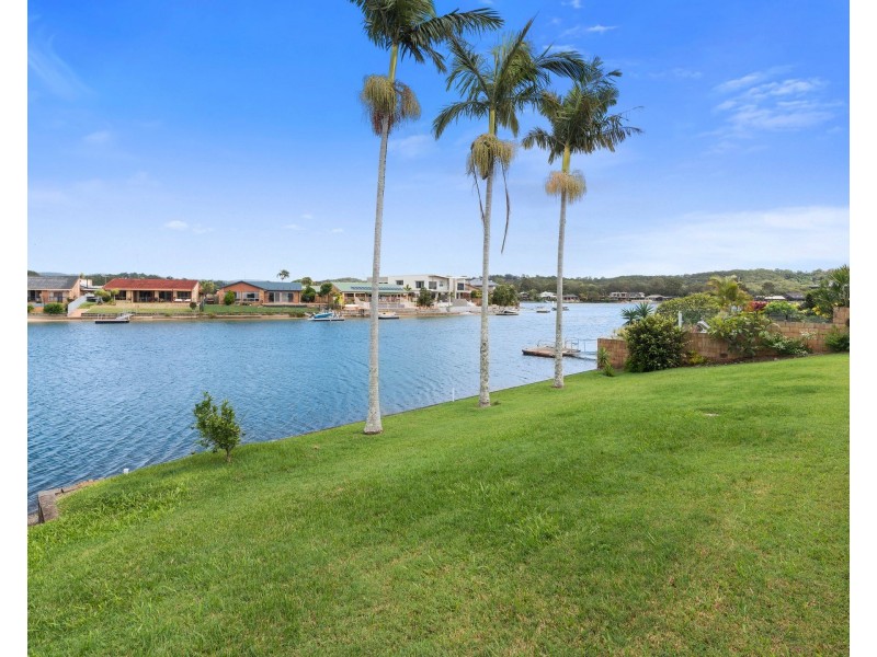 122 Melaleuca Drive, Palm Beach QLD 4221