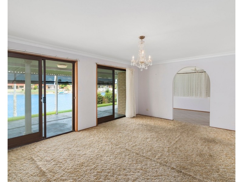 122 Melaleuca Drive, Palm Beach QLD 4221