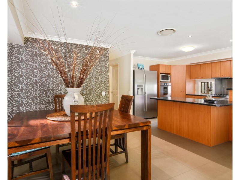 8 Breynia Court, Elanora QLD 4221