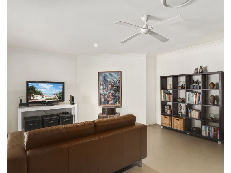 8 Breynia Court, Elanora QLD 4221