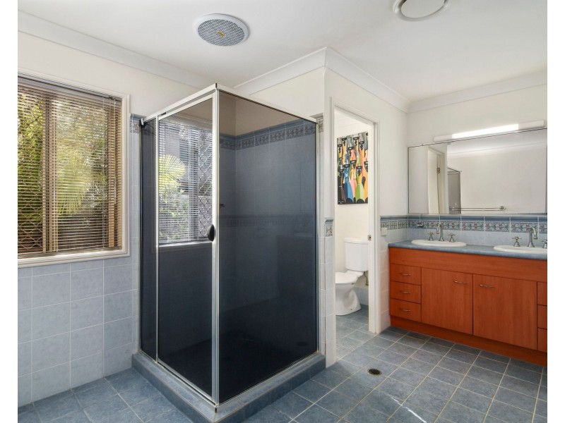 8 Breynia Court, Elanora QLD 4221