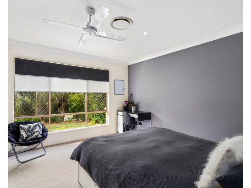 8 Breynia Court, Elanora QLD 4221