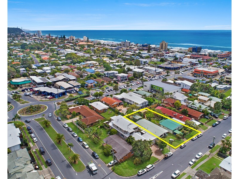 33 Fifth Avenue, Palm Beach QLD 4221