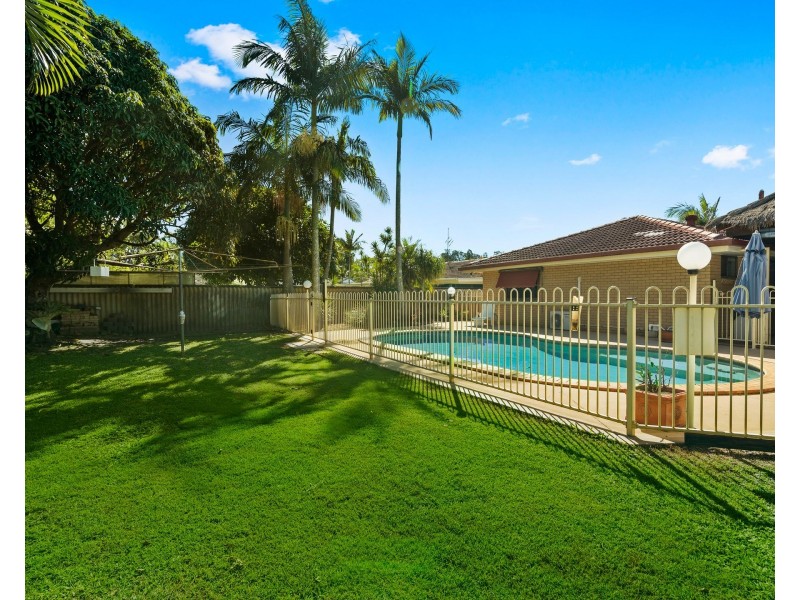 5 Linum Street, Palm Beach QLD 4221