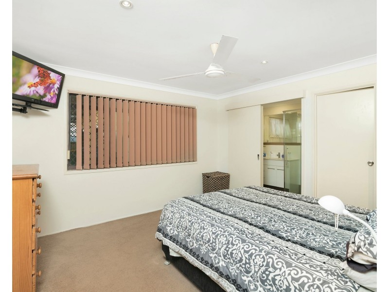 5 Linum Street, Palm Beach QLD 4221