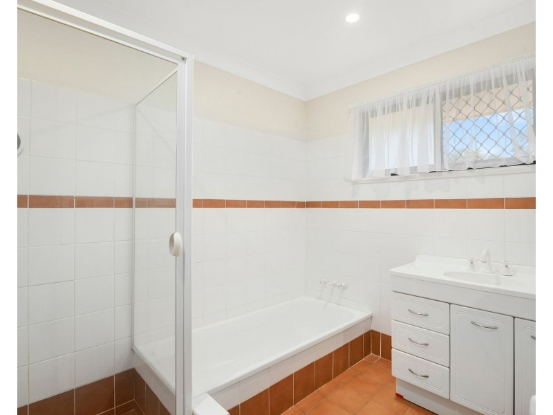 5 Linum Street, Palm Beach QLD 4221