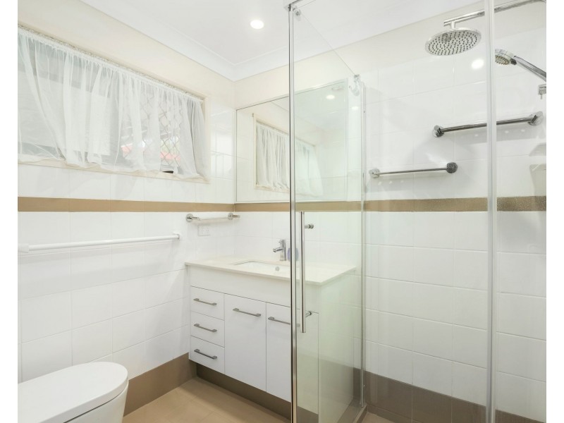 5 Linum Street, Palm Beach QLD 4221