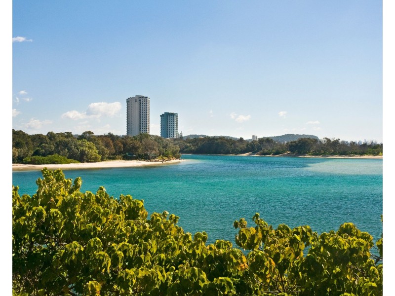 25 Currumbin Creek Road, Currumbin Waters QLD 4223