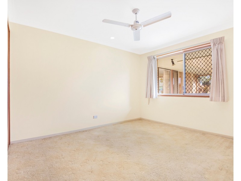 16 Marlin Court, Palm Beach QLD 4221