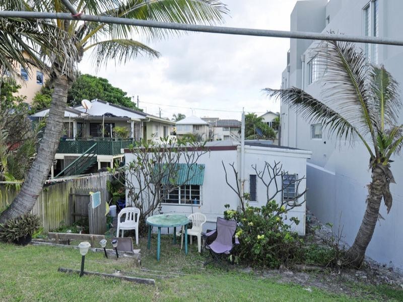 127 Jefferson Lane, Palm Beach QLD 4221